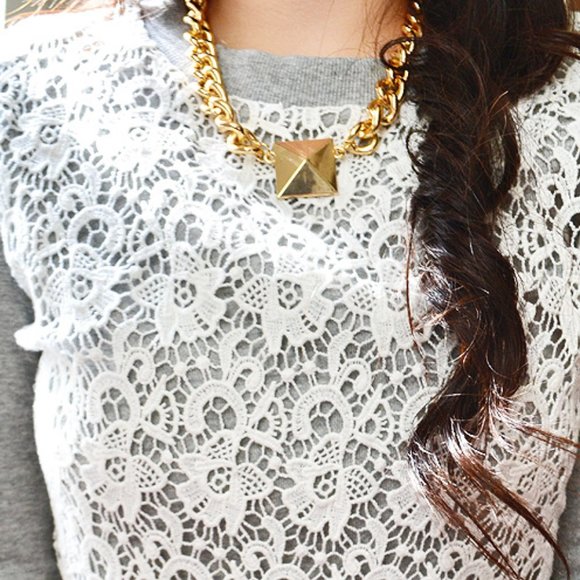 3/$30 - Charlotte Russe Statement Necklaces (4) - Picture 7 of 8